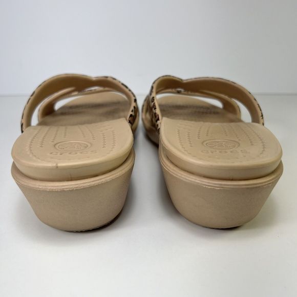 COPY - Crocs Cyprus Leopard Print Strap Woman’s Mini Wedge Size 7 Slides Shoe - Picture 4 of 10